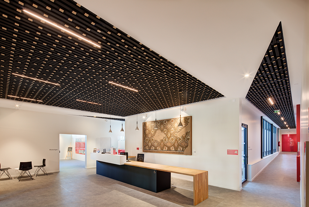 laudescher réalisation plafond bois acoustique 3D musée claracq